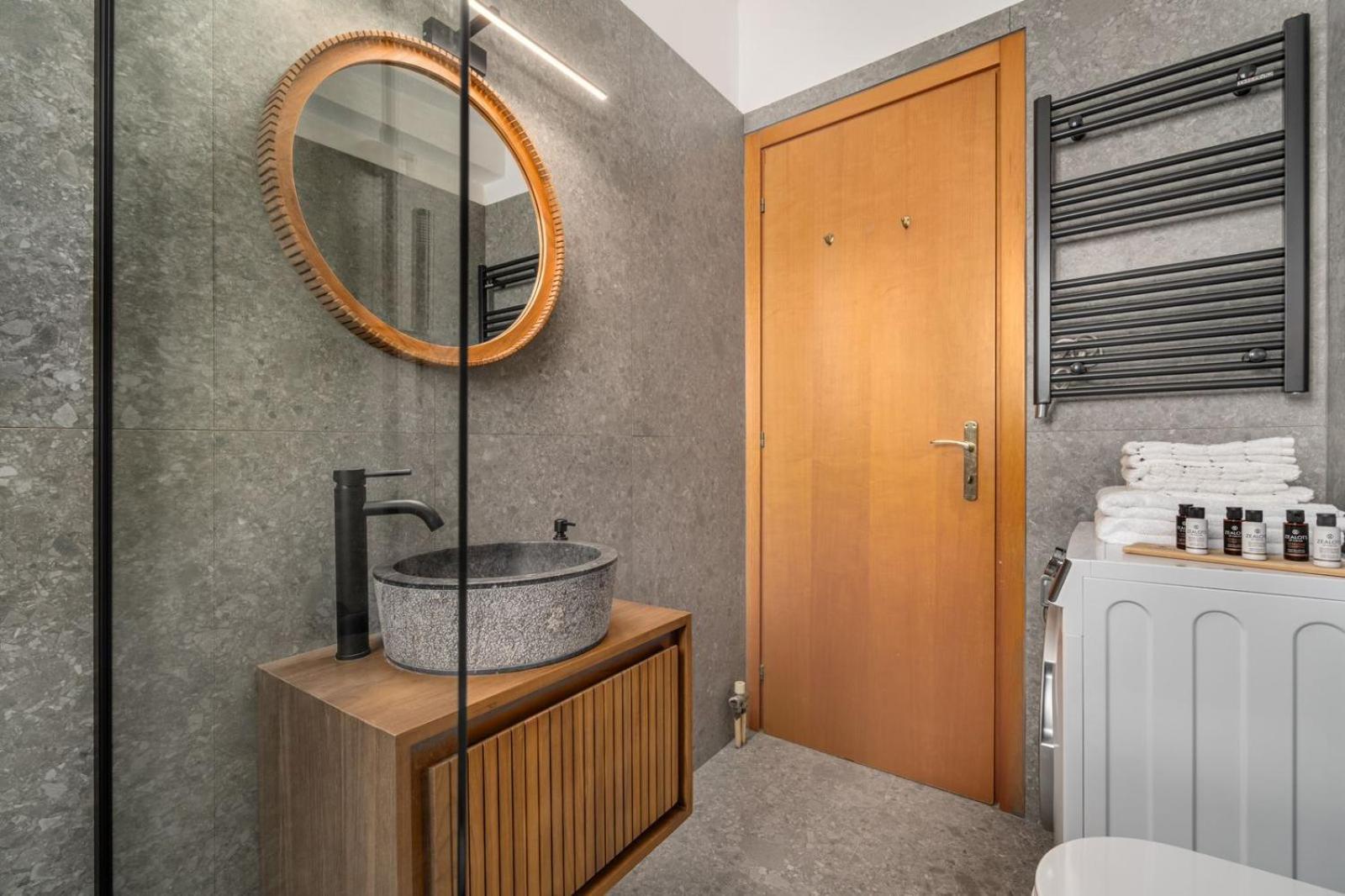 Luxurious Coastal Retreat In Central Glyfada Атина Екстериор снимка