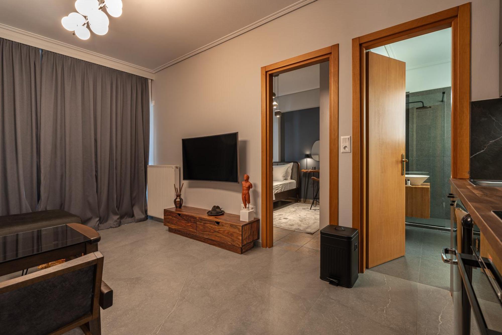 Luxurious Coastal Retreat In Central Glyfada Атина Екстериор снимка
